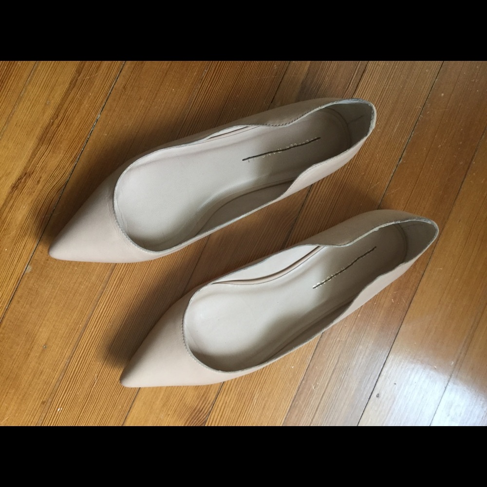 Loeffler Randall scalloped nude flats - size 9B